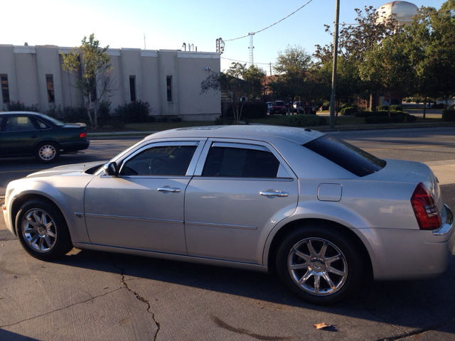 2006 Chrysler 300 Regular Cab