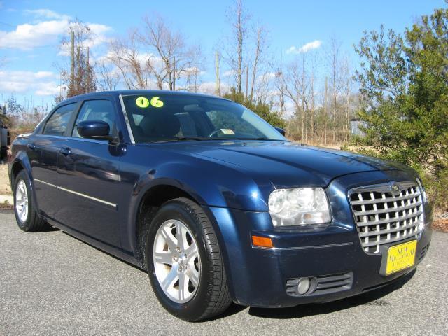 2006 Chrysler 300 Unknown