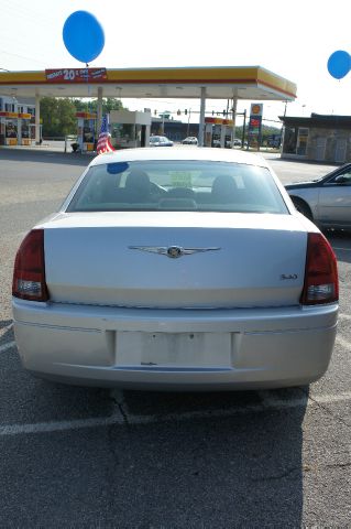 2006 Chrysler 300 Base