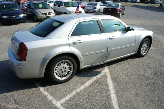 2006 Chrysler 300 Base
