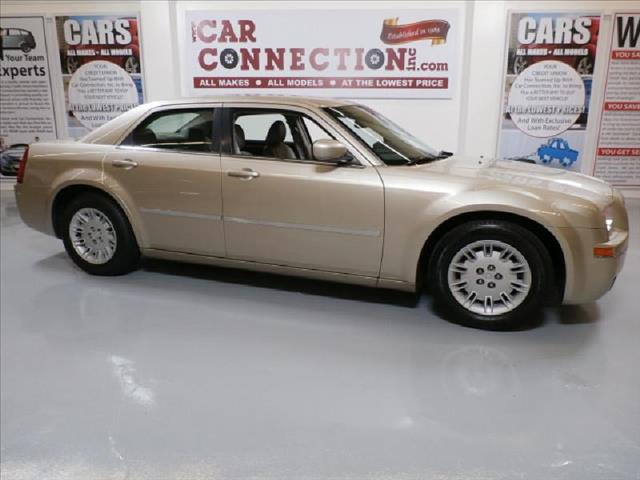 2006 Chrysler 300 Crew Cab 10 Contractor Body L