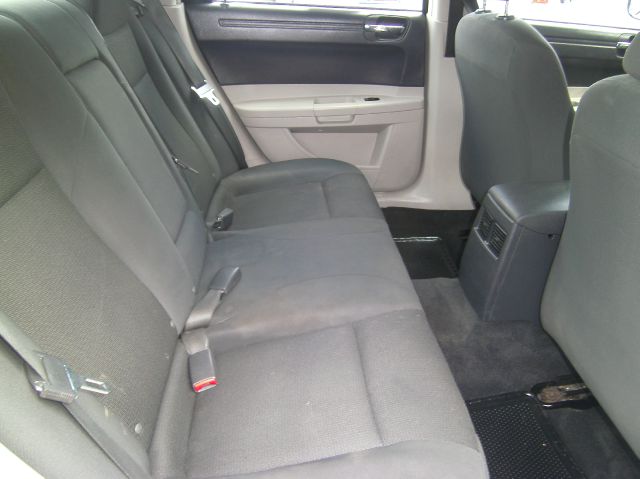 2006 Chrysler 300 Base