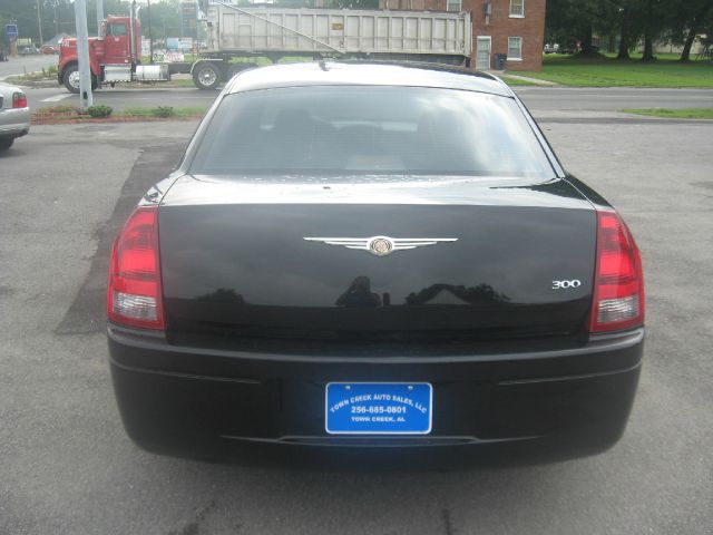 2006 Chrysler 300 Base