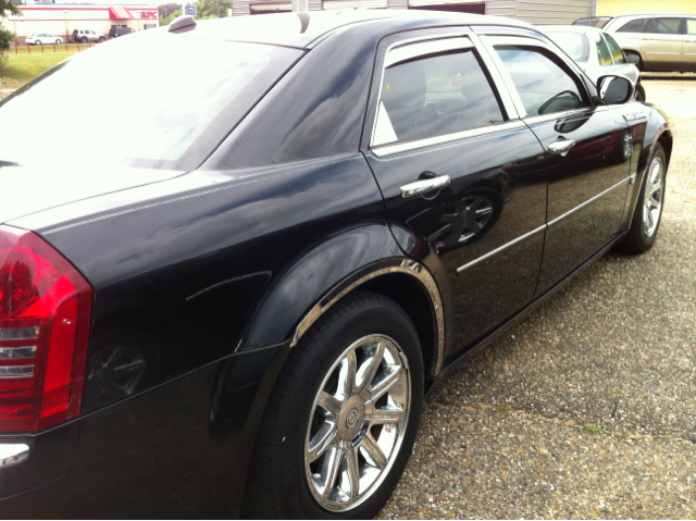 2006 Chrysler 300 Regular Cab