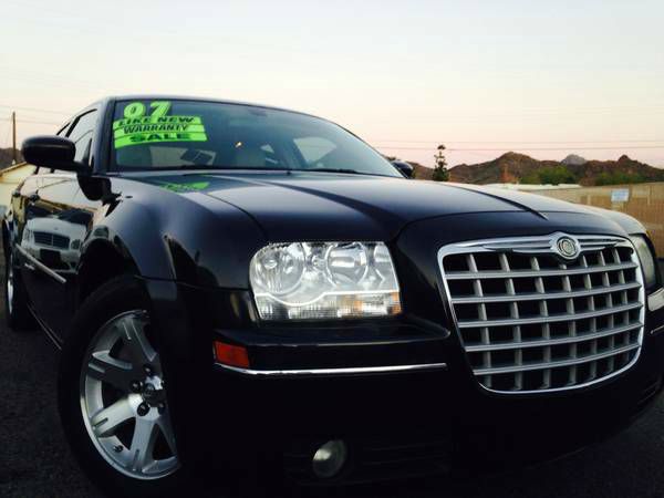 2007 Chrysler 300 LS Flex Fuel 4x4 This Is One Of Our Best Bargains