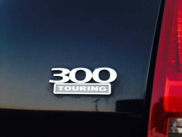 2007 Chrysler 300 LS Flex Fuel 4x4 This Is One Of Our Best Bargains