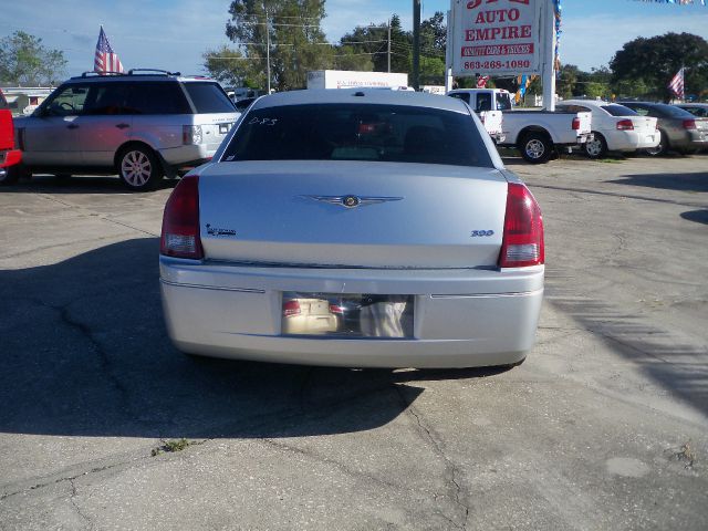 2007 Chrysler 300 Base