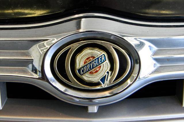 2007 Chrysler 300 Unknown