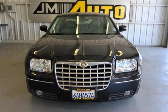 2007 Chrysler 300 Unknown