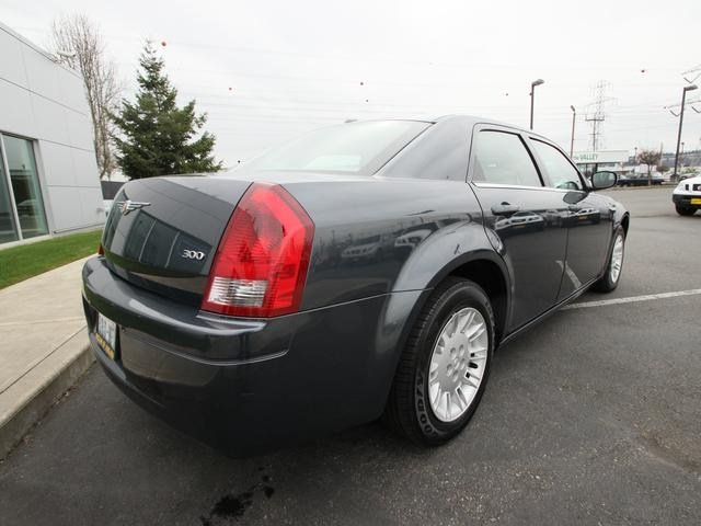 2007 Chrysler 300 Base