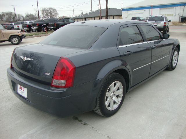 2007 Chrysler 300 Base
