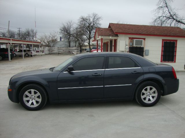 2007 Chrysler 300 Base