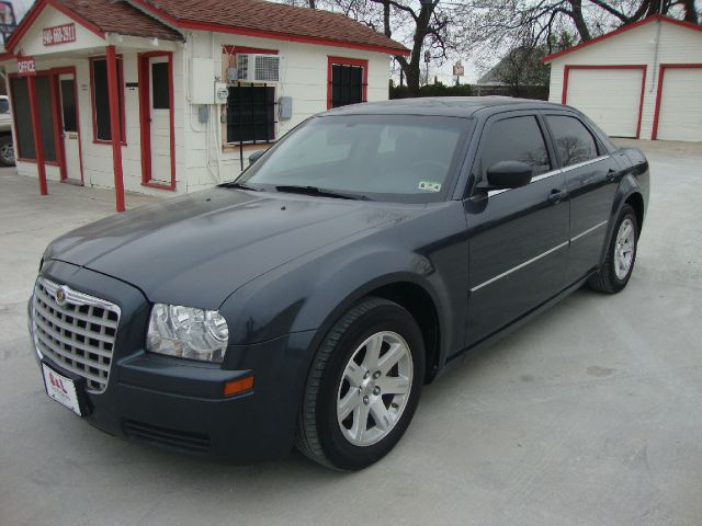 2007 Chrysler 300 Base