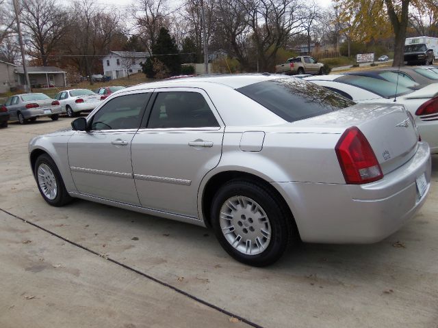 2007 Chrysler 300 Base