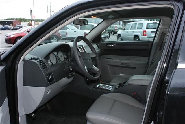 2007 Chrysler 300 Unknown