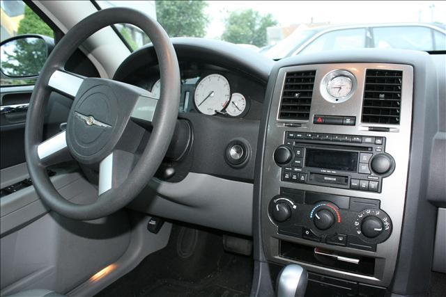 2007 Chrysler 300 Unknown