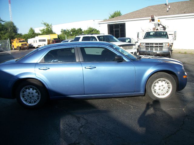2007 Chrysler 300 Base