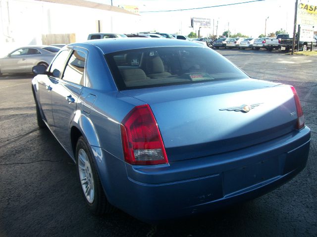 2007 Chrysler 300 Base