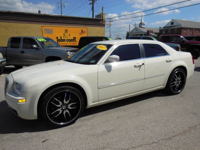 2007 Chrysler 300 Base