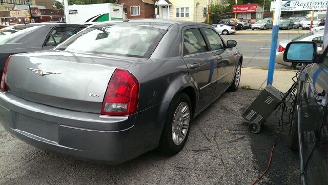 2007 Chrysler 300 Base