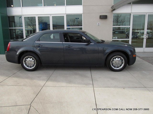 2007 Chrysler 300 Base