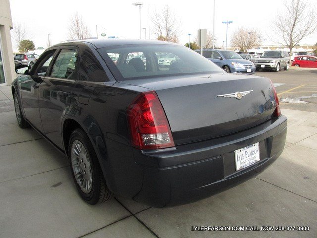 2007 Chrysler 300 Base