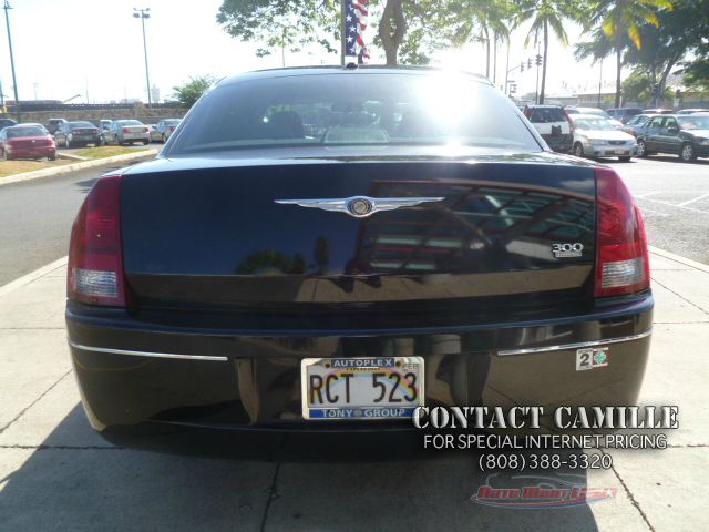 2007 Chrysler 300 Unknown