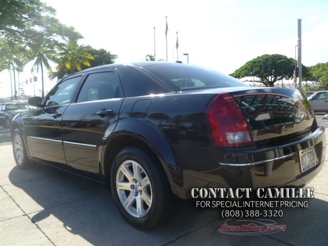 2007 Chrysler 300 Unknown