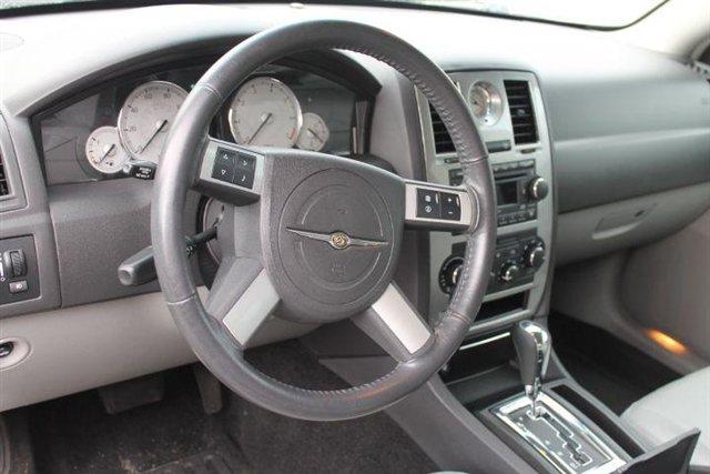 2007 Chrysler 300 Ext Cab 125.9 WB