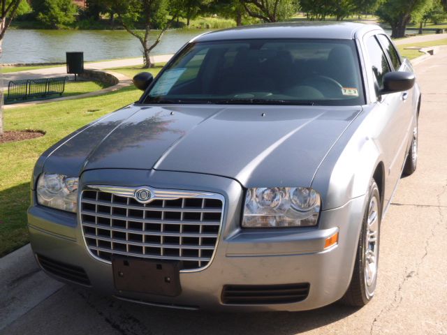 2007 Chrysler 300 Unknown