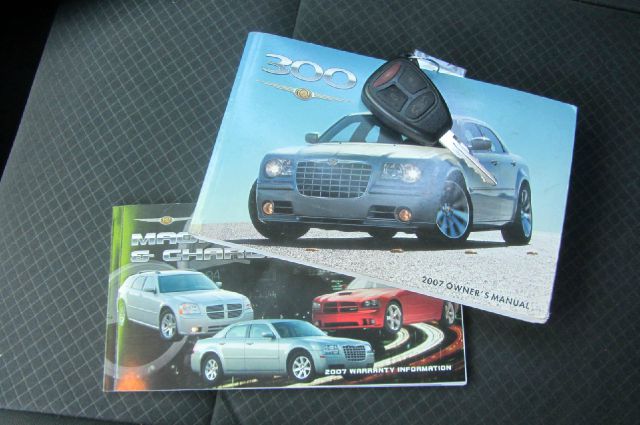 2007 Chrysler 300 Unknown