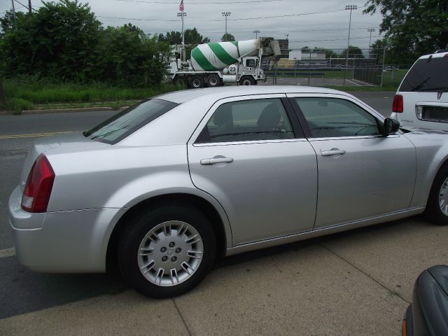 2007 Chrysler 300 Base