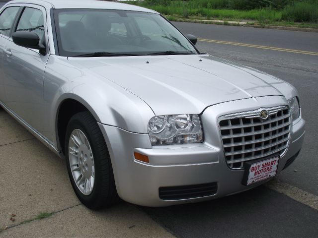 2007 Chrysler 300 Base