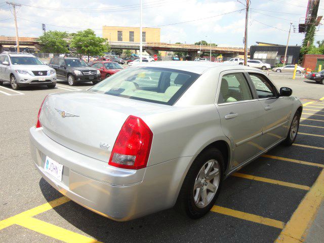 2007 Chrysler 300 Sport Technology