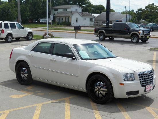 2008 Chrysler 300 Elk Conversion Van