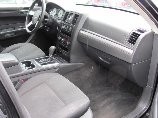 2008 Chrysler 300 Elk Conversion Van