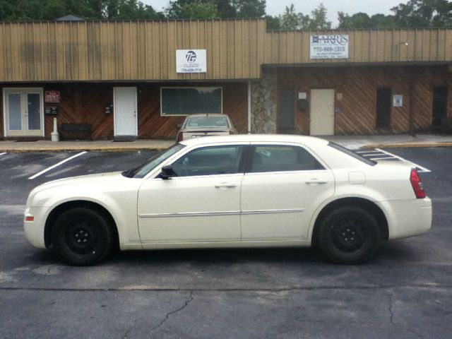 2008 Chrysler 300 Elk Conversion Van