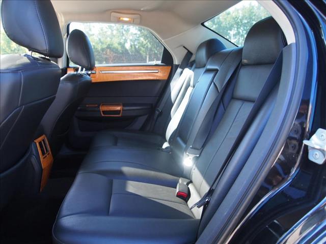 2008 Chrysler 300 2WD Supercab 133