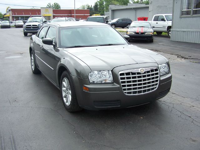 2008 Chrysler 300 Elk Conversion Van