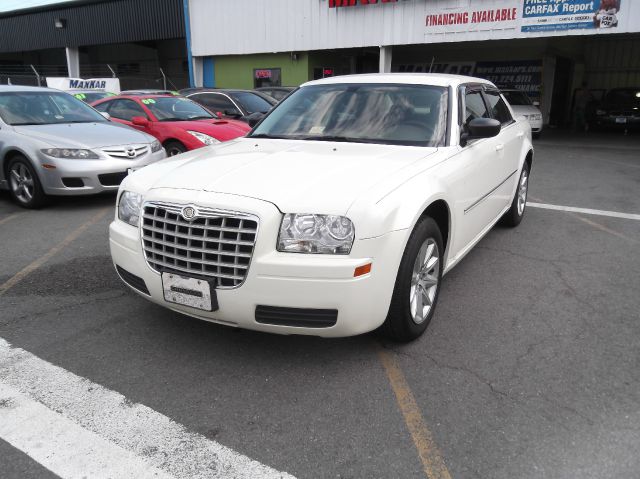 2008 Chrysler 300 Elk Conversion Van