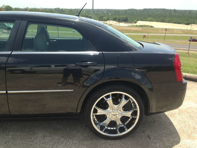 2008 Chrysler 300 Elk Conversion Van