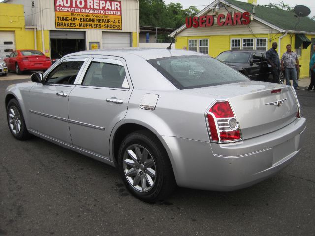 2008 Chrysler 300 Elk Conversion Van