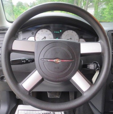 2008 Chrysler 300 Elk Conversion Van