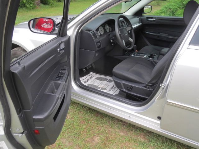 2008 Chrysler 300 Elk Conversion Van