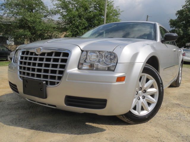 2008 Chrysler 300 Elk Conversion Van