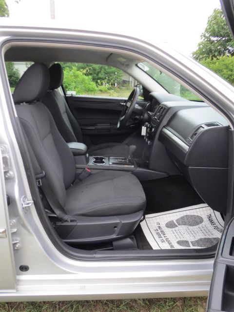 2008 Chrysler 300 Elk Conversion Van