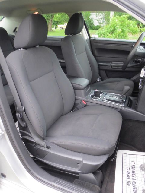 2008 Chrysler 300 Elk Conversion Van