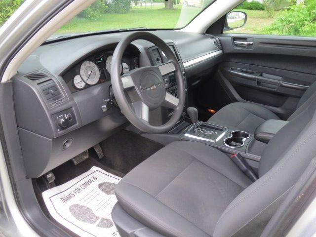 2008 Chrysler 300 Elk Conversion Van
