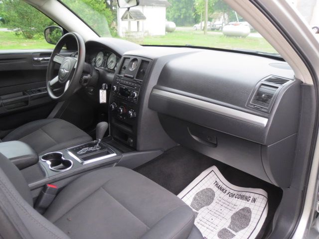 2008 Chrysler 300 Elk Conversion Van