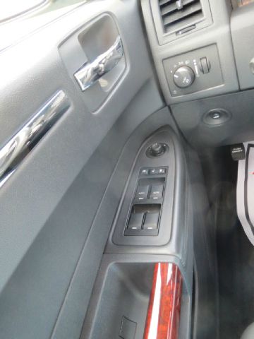 2008 Chrysler 300 Unknown